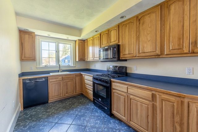 9 Parsons Ave, Lynnfield, MA 01940