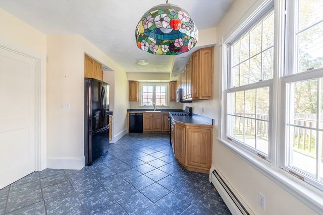 9 Parsons Ave, Lynnfield, MA 01940