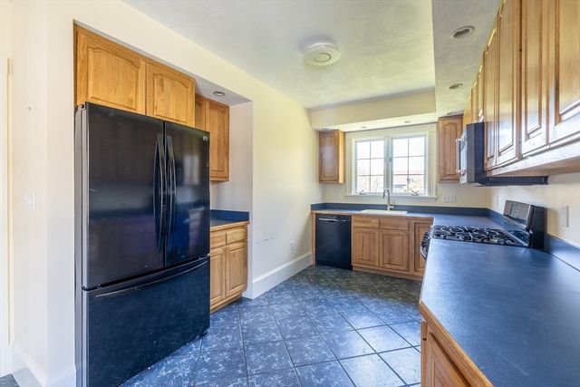 9 Parsons Ave, Lynnfield, MA 01940