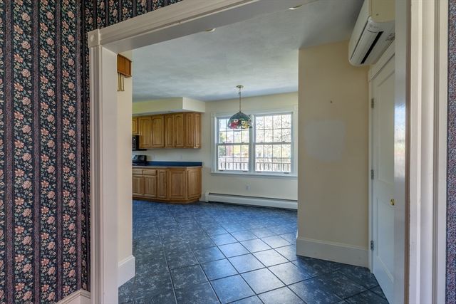 9 Parsons Ave, Lynnfield, MA 01940