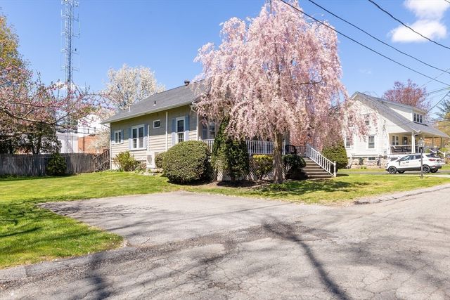 9 Parsons Ave, Lynnfield, MA 01940
