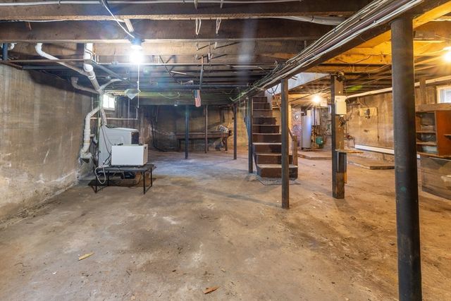 9 Parsons Ave, Lynnfield, MA 01940