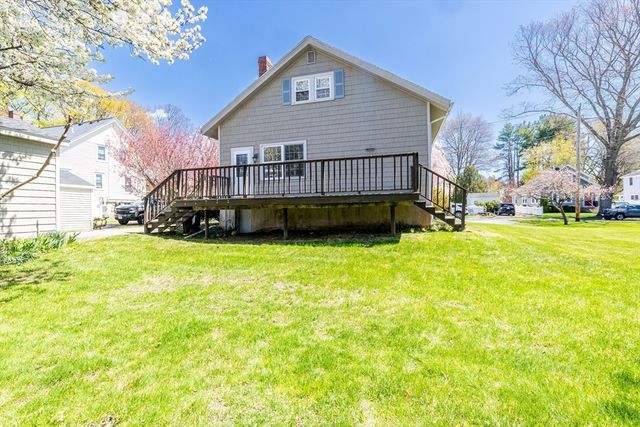 9 Parsons Ave, Lynnfield, MA 01940