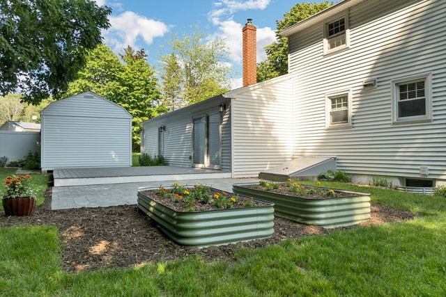 45 Mariette Drive, Portsmouth, NH 03801