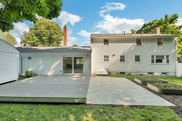 45 Mariette Drive, Portsmouth, NH 03801