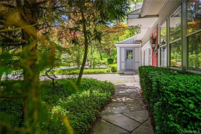 34-36 E Lake Stable Road, Tuxedo Park, NY 10987