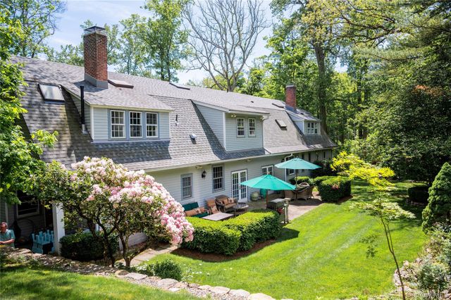 34-36 E Lake Stable Road, Tuxedo Park, NY 10987