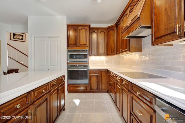 15721 Noble Point Drive, Anchorage, AK 99516