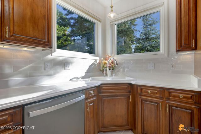 15721 Noble Point Drive, Anchorage, AK 99516