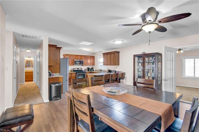 4 Overlook CT, Hampton, VA 23669