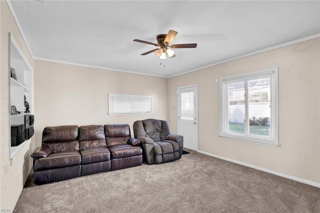 4 Overlook CT, Hampton, VA 23669