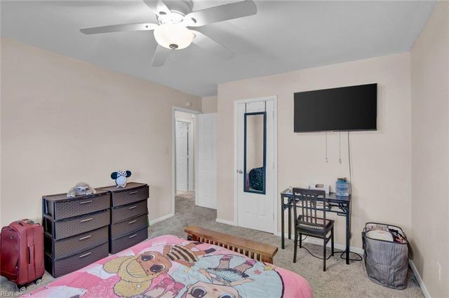 4 Overlook CT, Hampton, VA 23669