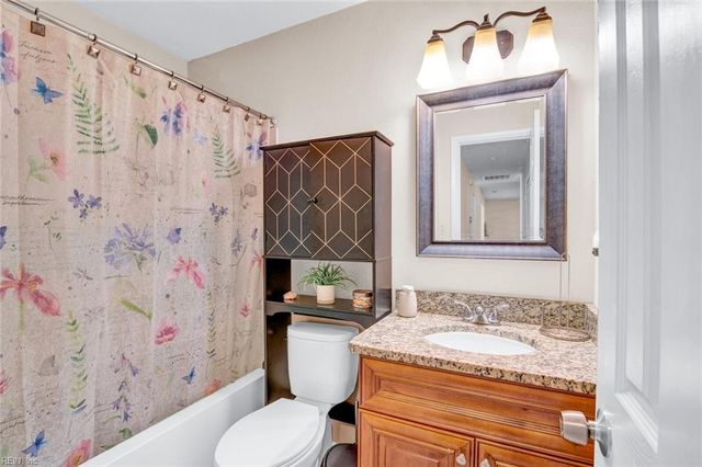 4 Overlook CT, Hampton, VA 23669