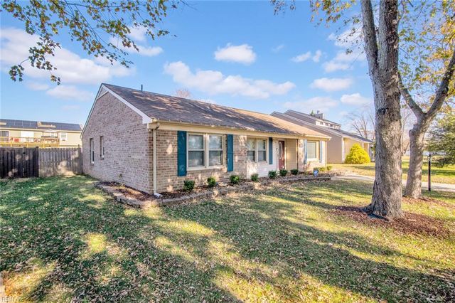 4 Overlook CT, Hampton, VA 23669