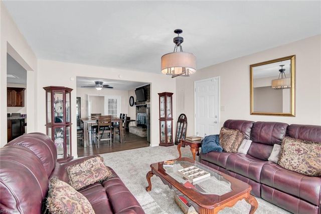 4 Overlook CT, Hampton, VA 23669