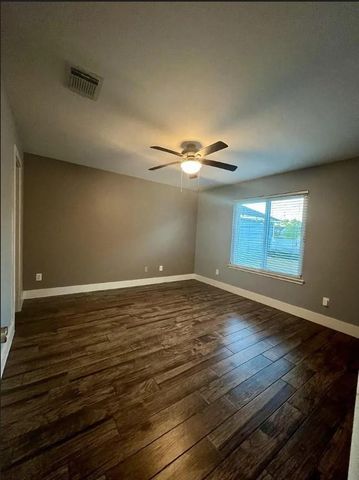 6807 Kingwood Glen Drive, Humble, TX 77346