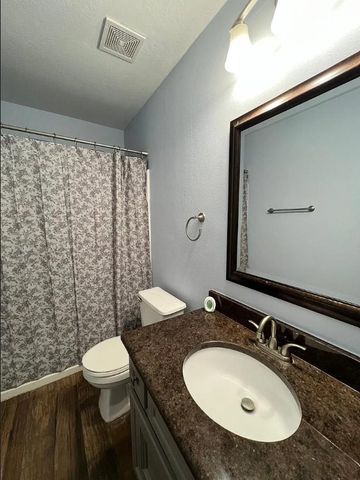 6807 Kingwood Glen Drive, Humble, TX 77346