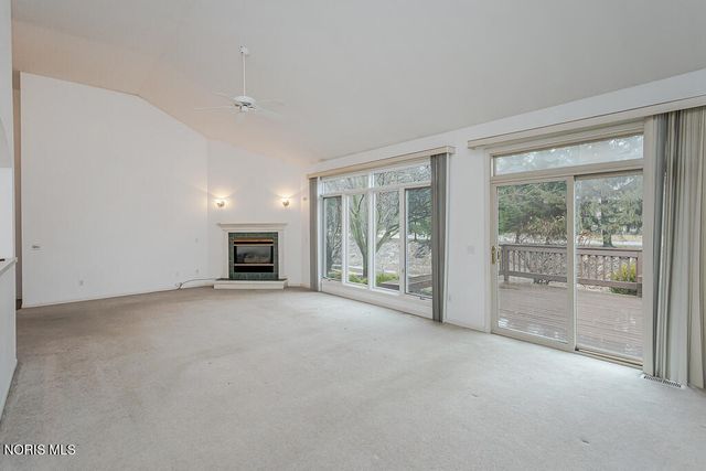 8647 Stone Oak Drive, Holland, OH 43528