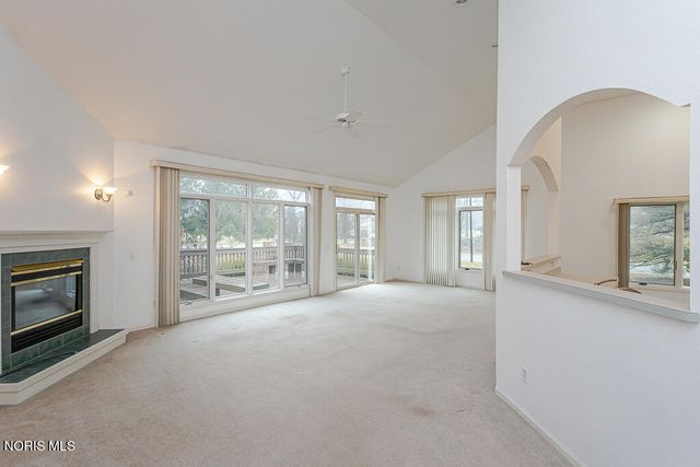 8647 Stone Oak Drive, Holland, OH 43528