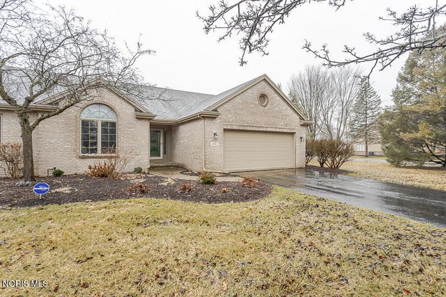 8647 Stone Oak Drive, Holland, OH 43528