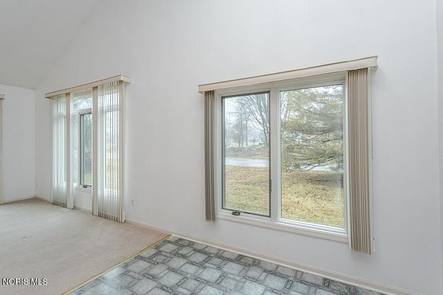 8647 Stone Oak Drive, Holland, OH 43528