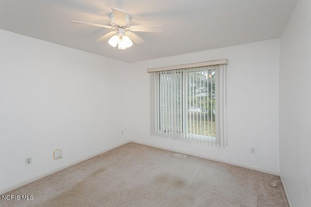 8647 Stone Oak Drive, Holland, OH 43528