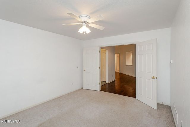 8647 Stone Oak Drive, Holland, OH 43528