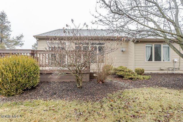 8647 Stone Oak Drive, Holland, OH 43528