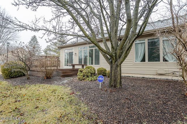 8647 Stone Oak Drive, Holland, OH 43528