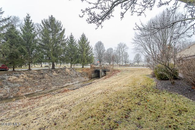 8647 Stone Oak Drive, Holland, OH 43528