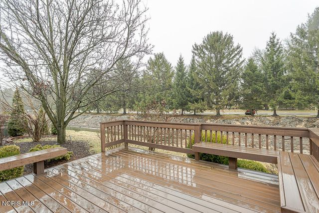 8647 Stone Oak Drive, Holland, OH 43528