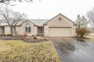 8647 Stone Oak Drive, Holland, OH 43528