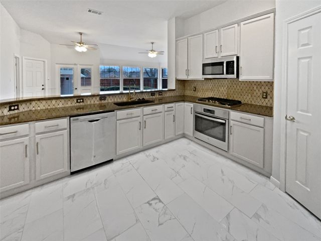 3856 Pine Valley Drive, Plano, TX 75025