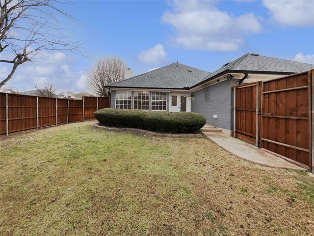 3856 Pine Valley Drive, Plano, TX 75025