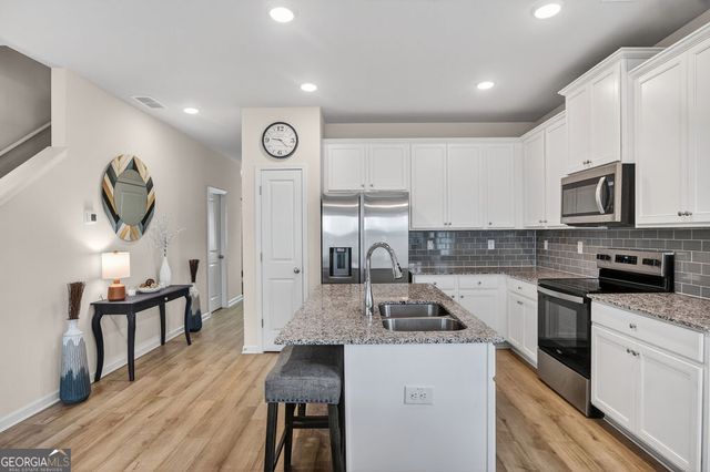 529 Buxton Road, Hoschton, GA 30548