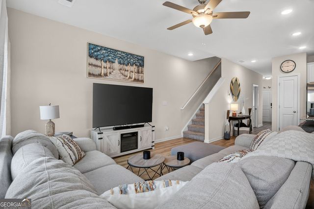 529 Buxton Road, Hoschton, GA 30548