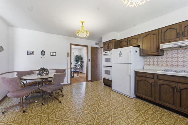 1417 Lee Lane, Spring Grove, IL 60081