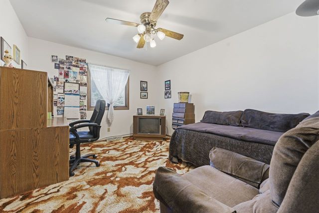 1417 Lee Lane, Spring Grove, IL 60081