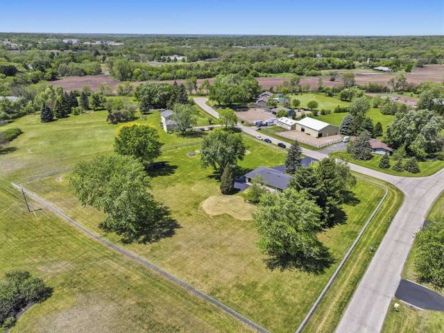 1417 Lee Lane, Spring Grove, IL 60081