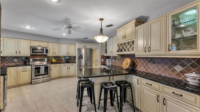 5212 SCOTLAND PLACE, Lakeland, FL 33813