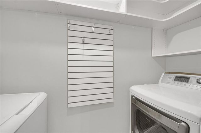 1074 Peachtree Walk NE B114, Atlanta, GA 30309