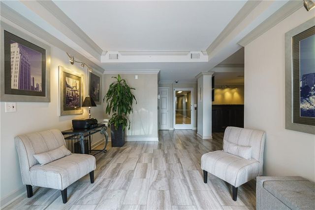 1074 Peachtree Walk NE B114, Atlanta, GA 30309