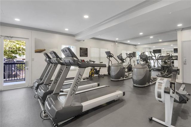 1074 Peachtree Walk NE B114, Atlanta, GA 30309