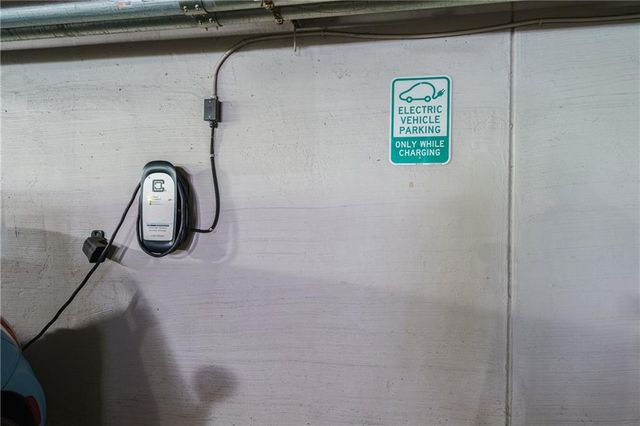 1074 Peachtree Walk NE B114, Atlanta, GA 30309