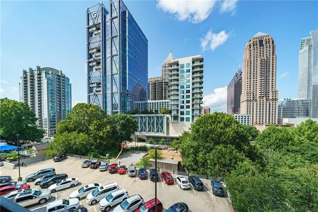 1074 Peachtree Walk NE B114, Atlanta, GA 30309