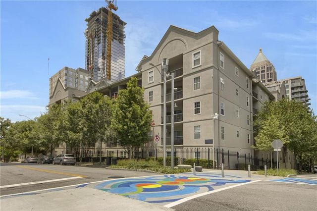 1074 Peachtree Walk NE B114, Atlanta, GA 30309