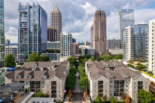 1074 Peachtree Walk NE B114, Atlanta, GA 30309