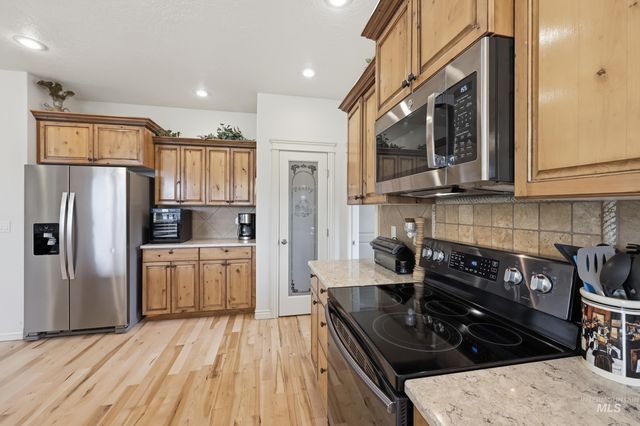 9973 W Arabian Dr, Boise, ID 83709