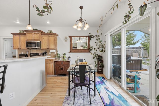 9973 W Arabian Dr, Boise, ID 83709