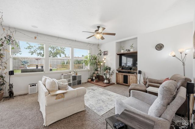 9973 W Arabian Dr, Boise, ID 83709